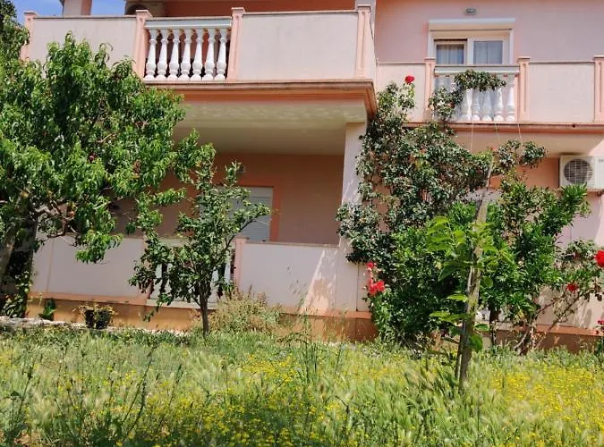 Relax To The Max With The Sea View
